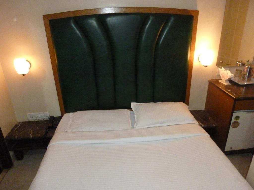 Hotel Park Shilton Bombay Esterno foto